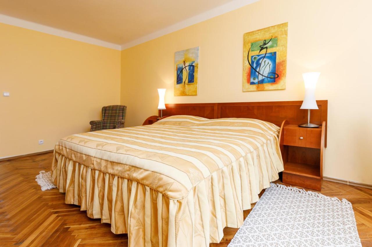 Apartments Tgm 11 Karlovy Vary Dış mekan fotoğraf
